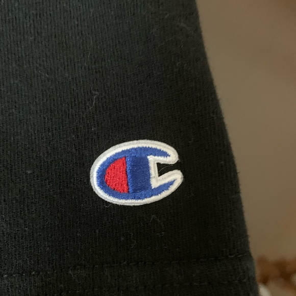 Champion Tee/T-Shirt - Picture 3 of 4